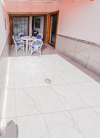 Colina Apartment Sea view , Los Cristianos ,pool WIFI