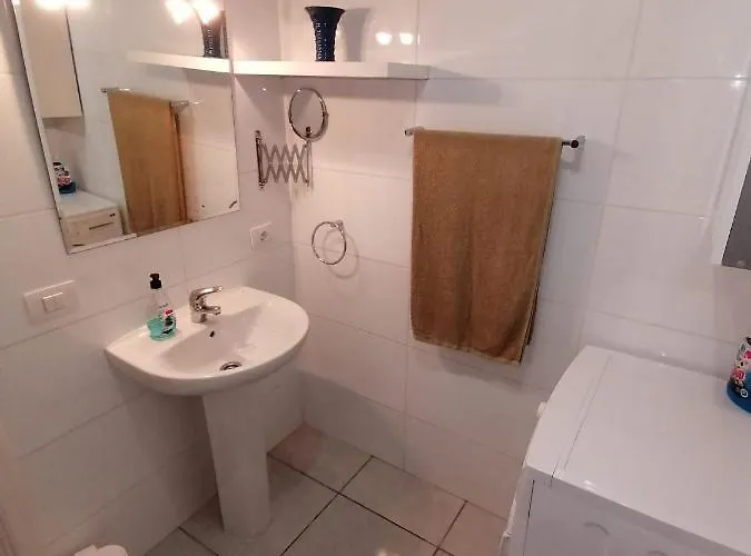 Апартаменты Colina Sea View - Pool & Wifi , Cristianos *
