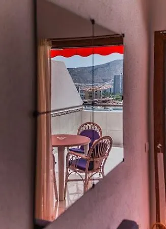 アパート Colina Apartment Sea View - Pool & Wifi , Los Cristianos *