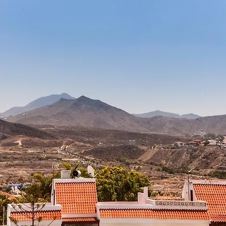 Colina Apartment Sea View - Pool & Wifi , Los Cristianos ロスクリスティアーノス