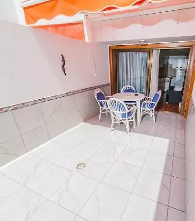 アパート Colina Apartment Sea View - Pool & Wifi , Los Cristianos *