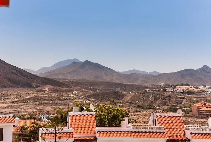 Colina Sea View - Pool & Wifi , Cristianos לוס כריסטיאנוס